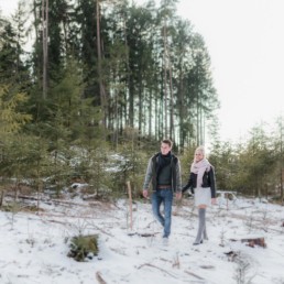paarshooting valentinstag im bayerischen wald bei straubing im winter, moritz und selina