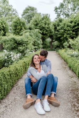 Romantisches Paarbilder in Österreich am Obernberg in der Natur fotografiert von Hochzeitsfotograf Veronika Anna Fotografie aus Muenchen.