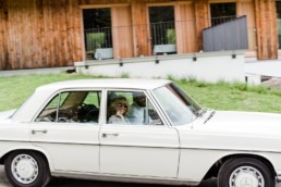 Vintage Mercedes Hochzeitsgäste
