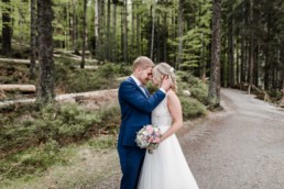 Romantische Hochzeitsfotos im bayerischen Wald