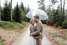 Brautpaarshooting im bayerischen Wald, Regenhochzeit mit Standesamt in Deggendorf