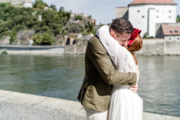 Natürliche standesamtliche Hochzeit in Passau Niederbayern von der Hochzeitsfotografin Veronika Anna