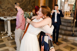 Gratulation bei der Hochzeit im Standesamt Passau von Veronika Anna Fotografie