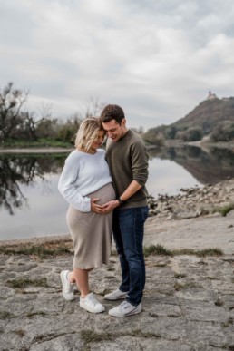 Paarshooting und Babybauchshooting im Herbst am Bogenberg von Veronika Anna Fotografie