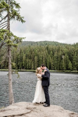 Elopment Hochzeit im bayerischen Wald und ein after wedding shooting