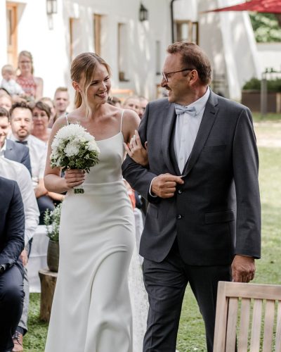 Veronika Anna Fotografie | Natürliche Hochzeitsreportagen & Businessfotos