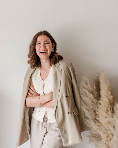 personal-branding-fotoshooting-straubing-fotograf-veronika-anna-fotoreportage-katja-stumbeck-12